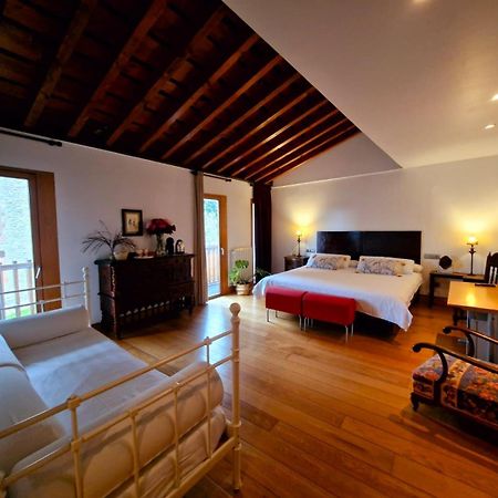 Posada Los Calderones Σαντιγιάνα ντελ Μαρ Εξωτερικό φωτογραφία